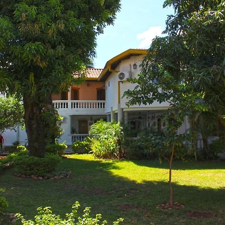 Ross Char Hotel Asuncion Exterior foto